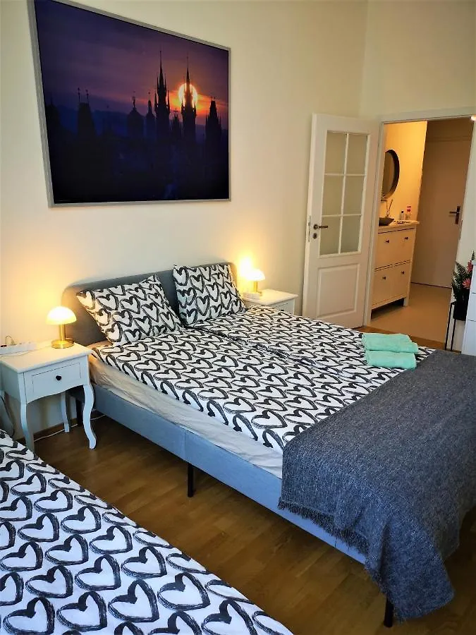 W Apartment, Vintage Style, Next To Wenceslas Square, Prague Center Apartment